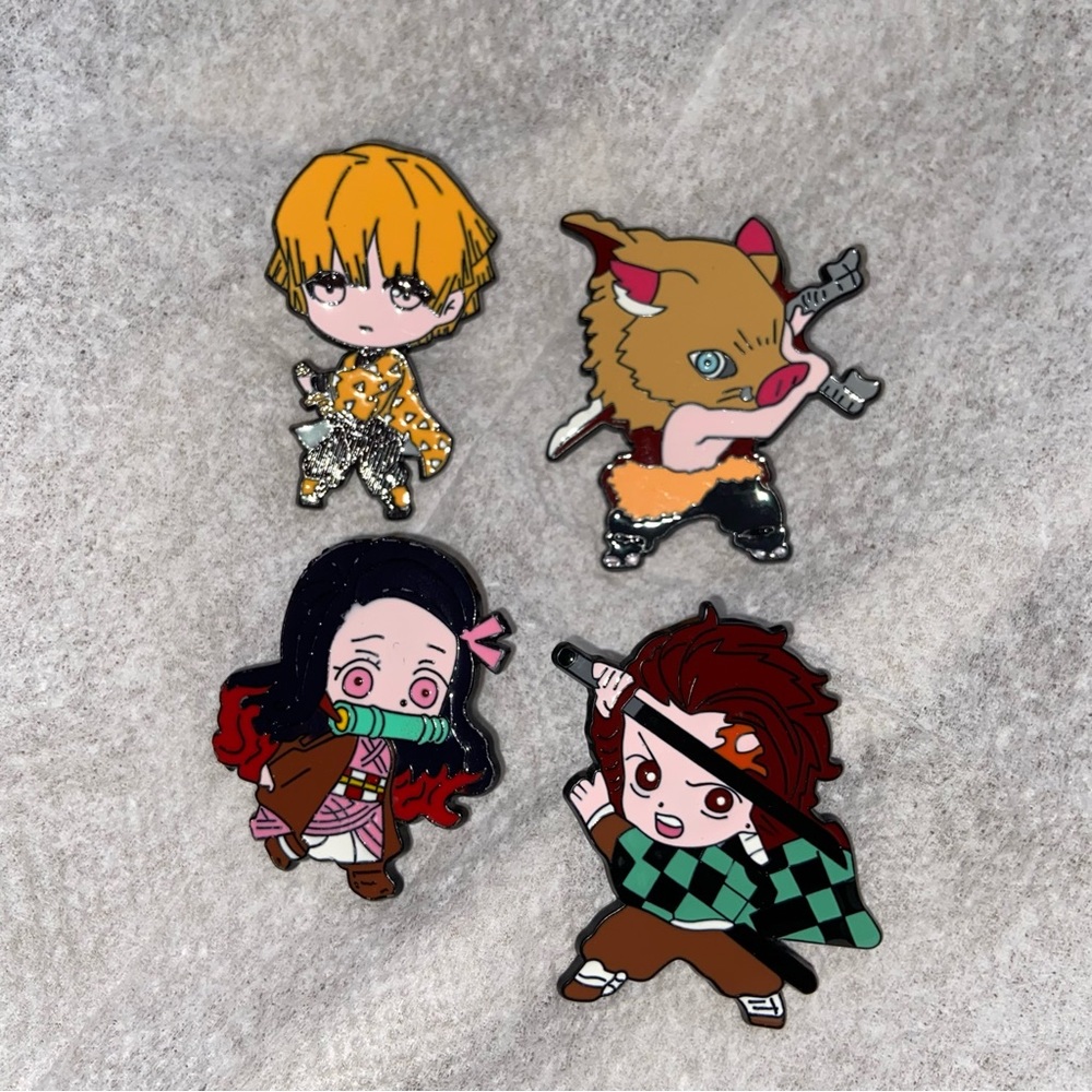 Anime Demon Slayer pins: Tanjiro Kamado, Zenitsu Agatsuma, Inosuke, Nezuko